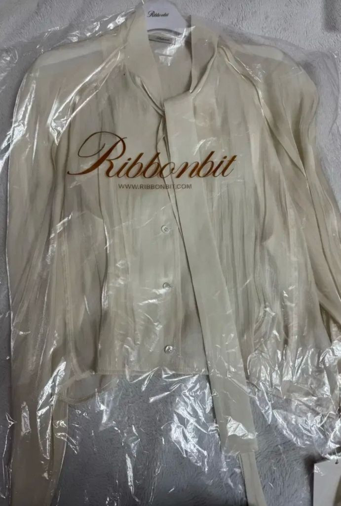 택달린 새상품) ribbonbit 리본빛 camile tied 블라우스 이미지