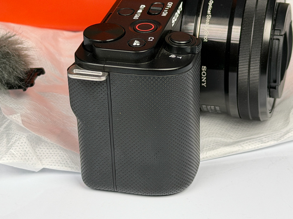 소니 ZV-E10 블랙 미러리스 카메라 438컷 이미지