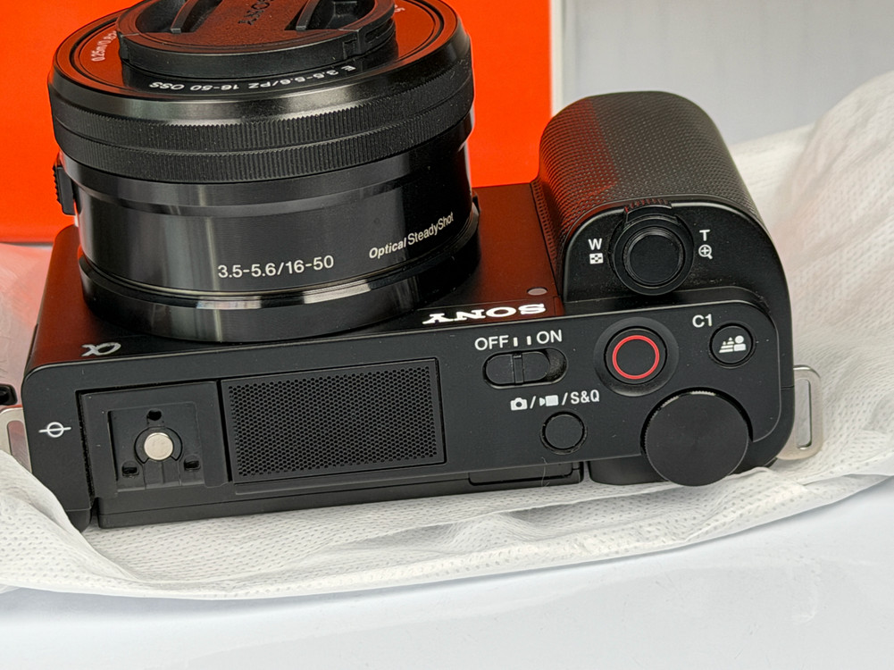 소니 ZV-E10 블랙 미러리스 카메라 438컷 이미지