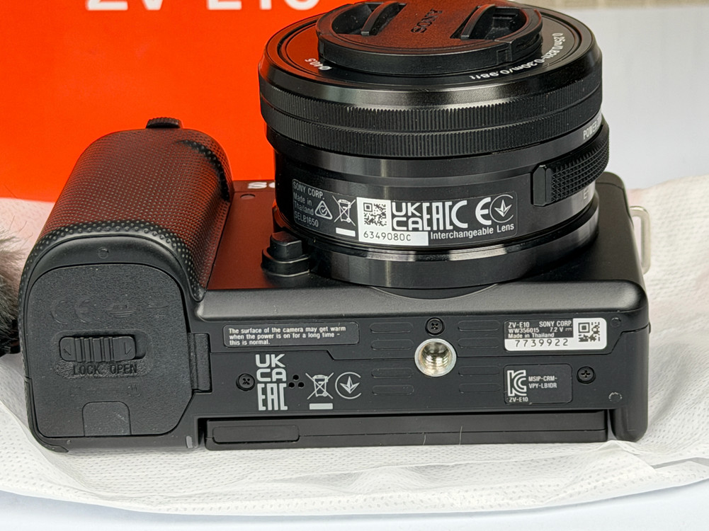 소니 ZV-E10 블랙 미러리스 카메라 438컷 이미지