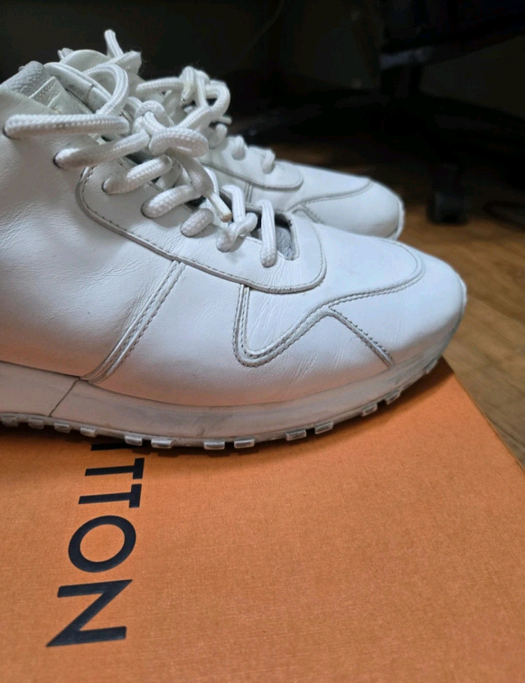 루이비통 런 어웨이 스니커즈 (표기7) 260-265사이즈 이미지