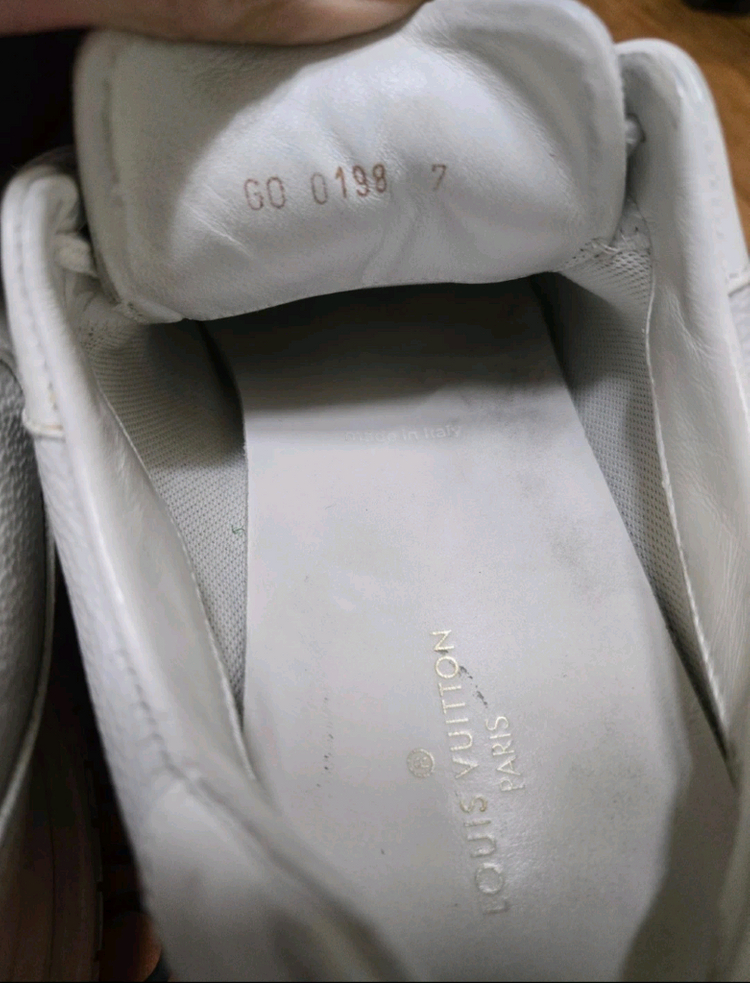 루이비통 런 어웨이 스니커즈 (표기7) 260-265사이즈 이미지
