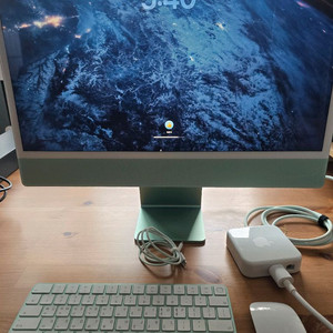 애플 아이맥 24인치 M1 칩 16g메모리 256 ssd 8코어 cpu 8코어 gpu 뒷면 usb포트4개 고급형입니 이미지