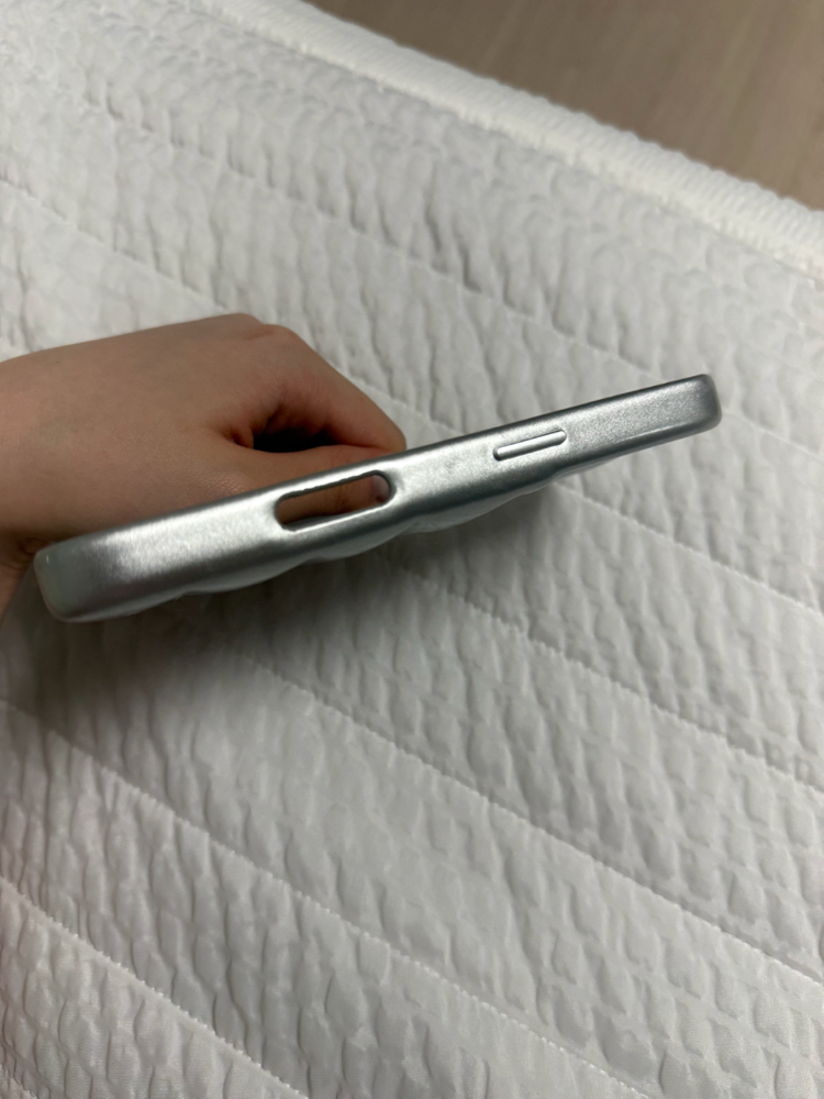 아이폰16프로 어반소피스티케이션 케이스 이미지