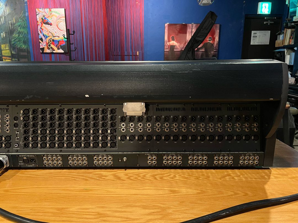 Soundcraft Series Four 24/4 아날로그 믹싱콘솔 이미지