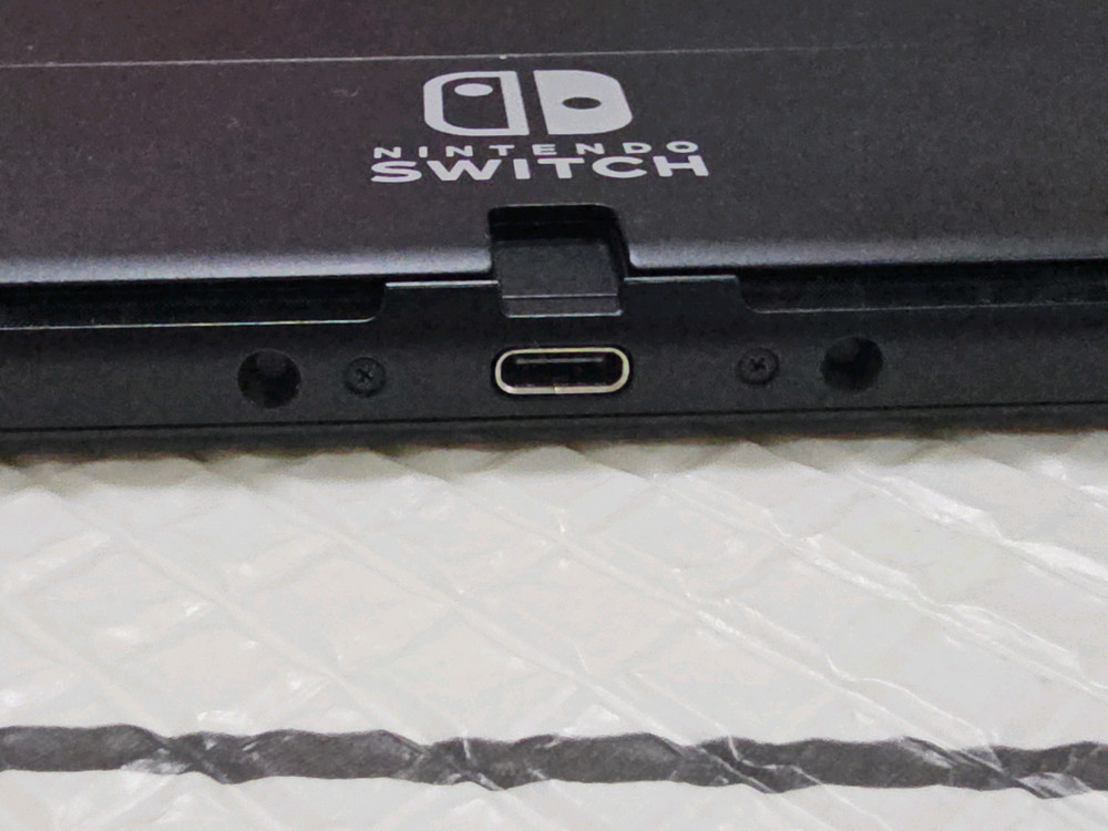 닌텐도 스위치 oled 본체+충전기 이미지