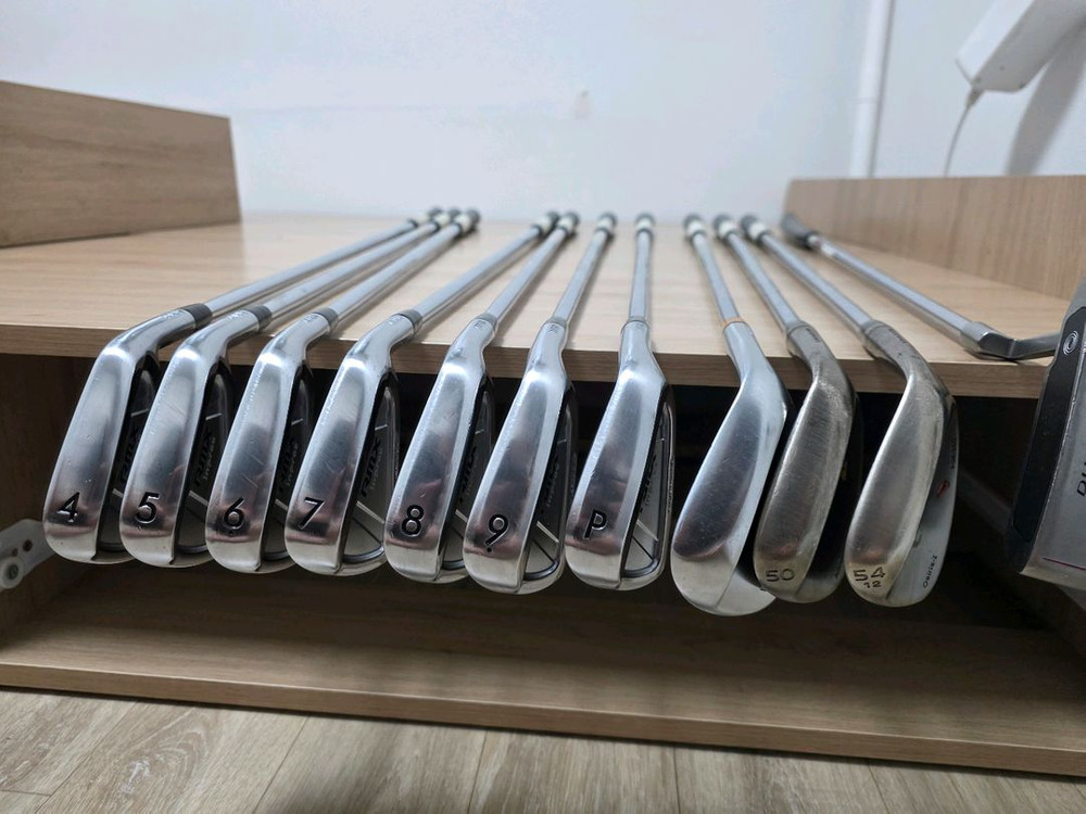 골프채 일괄 정리합니다. 야마하 RMX 단조 아이언(7P) & 패더슨·아타스 피팅샤프트 퍼터 풀세트 정리합니다. 이미지