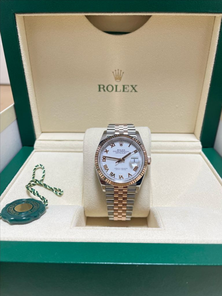 로렉스 126231 신형 데이저스트 흰판로만 36미리 로즈콤비 팝니다 이미지