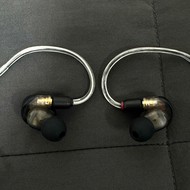 오디오테크니카 모니터링 이어폰 ATH-E70 새상품 이미지