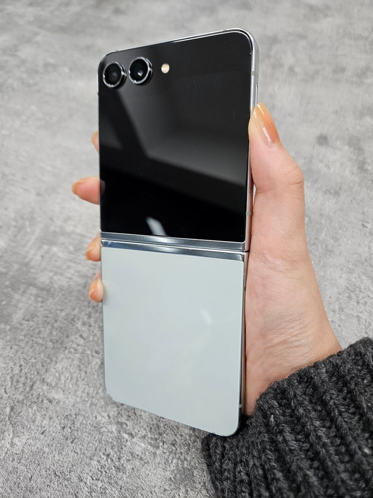 삼성 갤럭시Z플립5민트판매F731중고폰 이미지