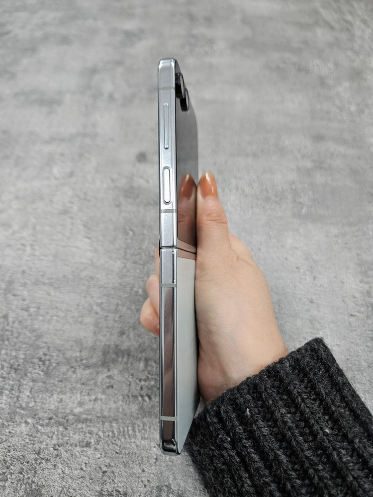 삼성 갤럭시Z플립5민트판매F731중고폰 이미지