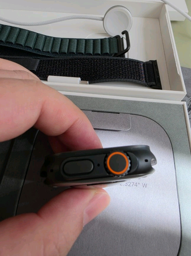 애플워치 울트라2 49mm 블랙 티타늄 상태(최상) 팔아요 이미지