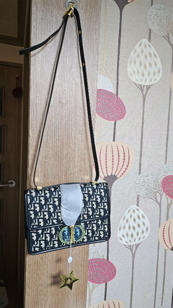 최상급 디올 몽테인30 오블리크 크로스백+카드지갑+키링+리본스카프 세트 새상품 이미지