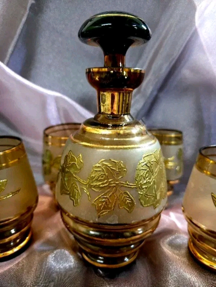 체코 보헤미아 디켄더&유리컵 일괄 이미지