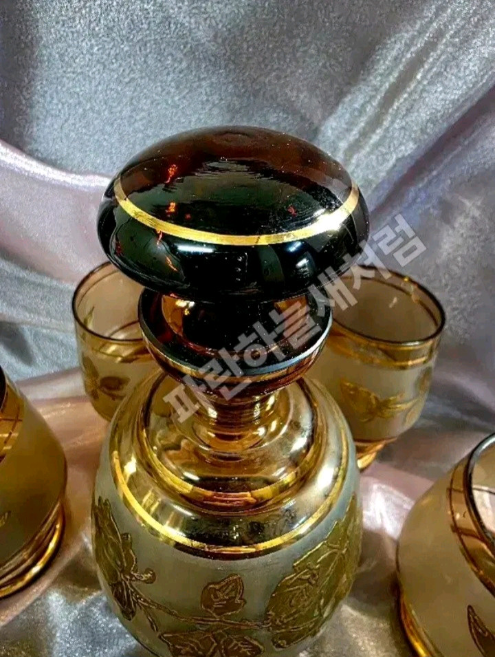 체코 보헤미아 디켄더&유리컵 일괄 이미지