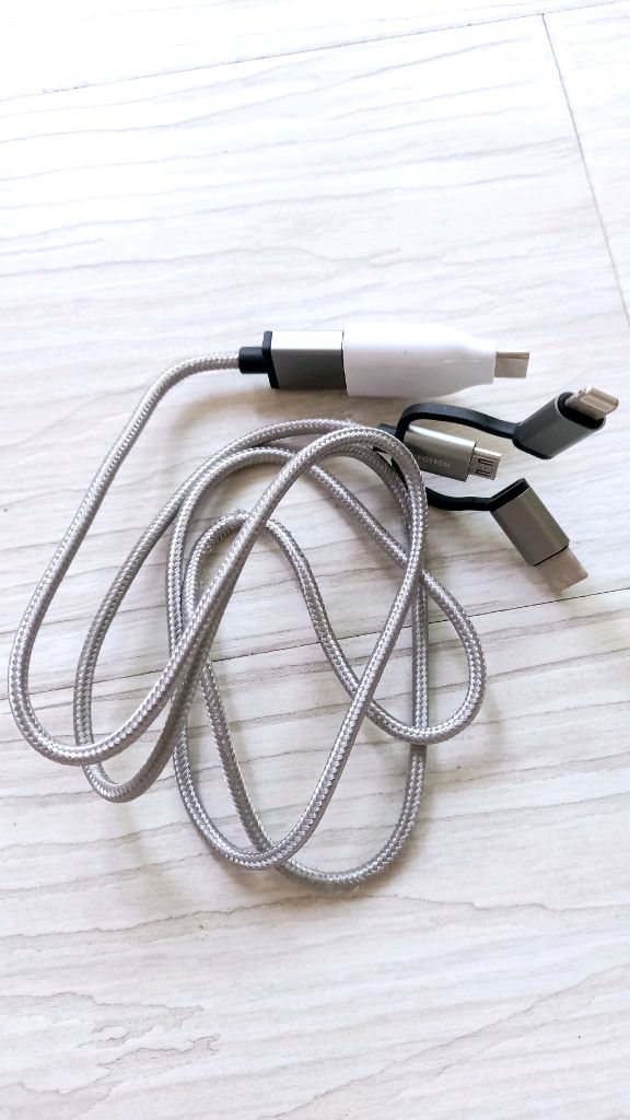 VGA케이블/ USB-C to VGA 어댑터/ 3in1 멀티 충전 케이블 이미지