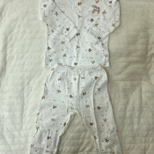 신생아 내복 개당 만원 이미지