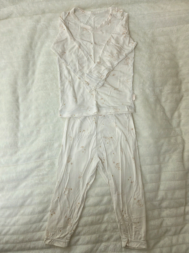 신생아 내복 개당 만원 이미지