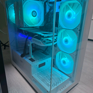 7800x3d 4080슈퍼 64램 본체 팝니다 이미지