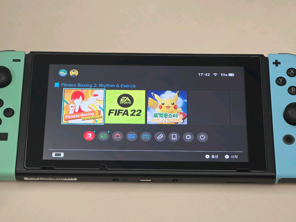 닌텐도 스위치 동물의 숲 에디션 배터리개선판 신형 이미지