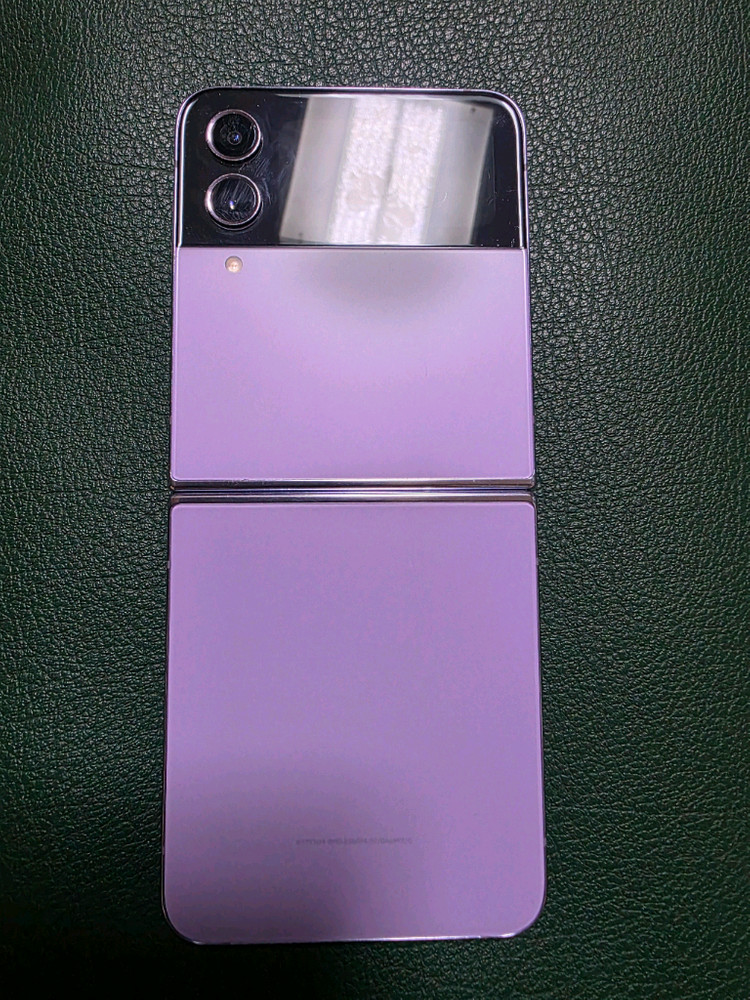 갤럭시 z플립4 팔아요 이미지
