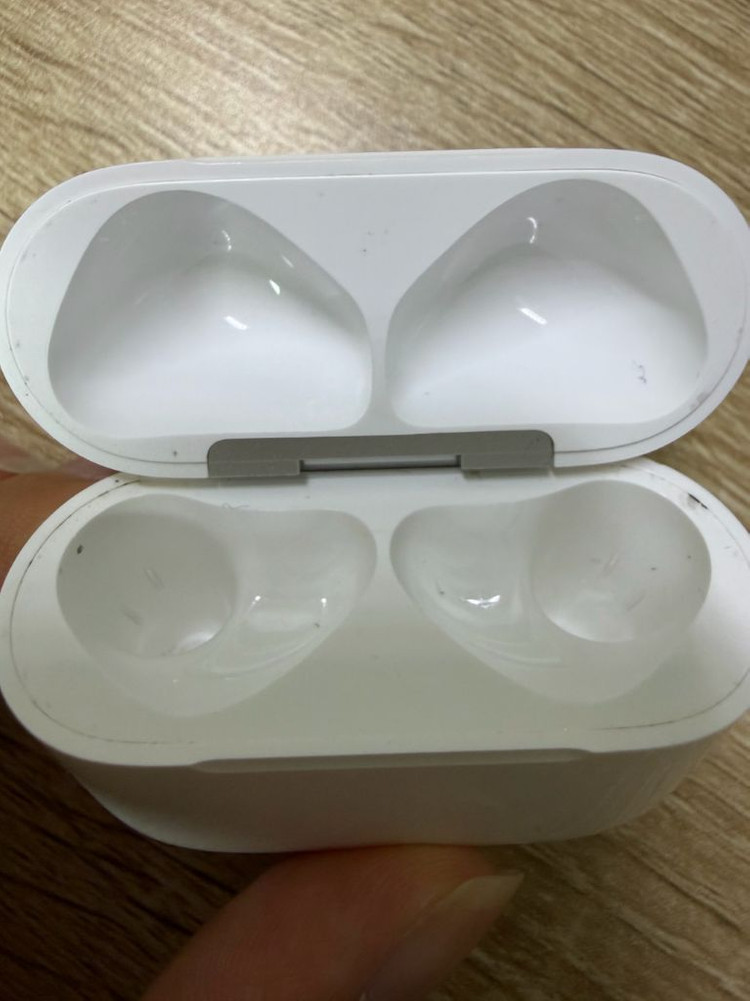 에어팟 4세대 본체(노캔 X) 급처 이미지