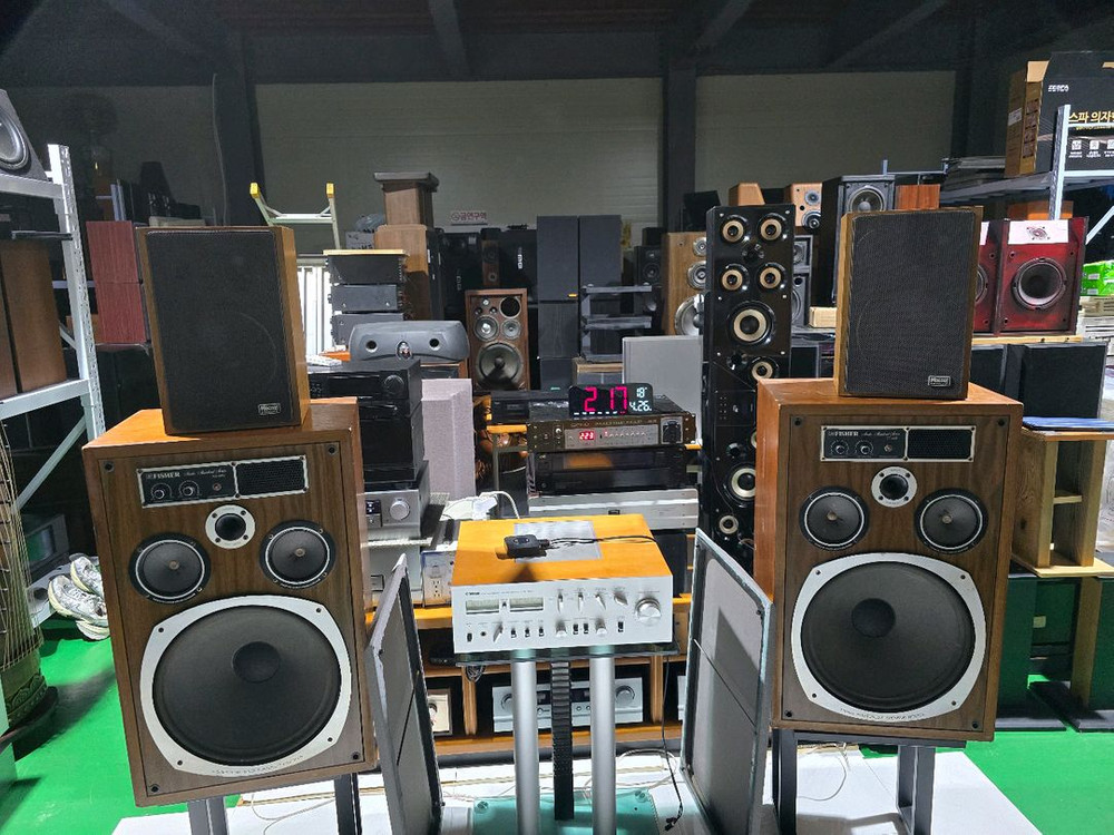 독일 MAGNAT MONITOR A 북쉘프 스피커 이미지