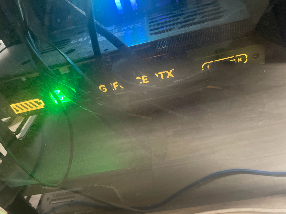 RTX 4080 SUPER 그래픽카드 이미지