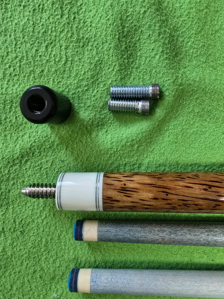 당구큐대 세트 이미지