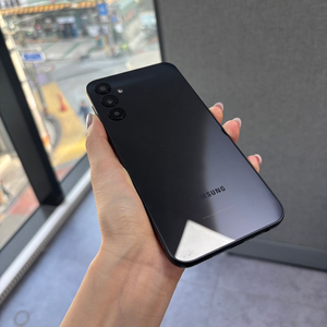 삼성 갤럭시 A24 128gb 블랙 ／ 중고폰업무폰저가폰세컨폰공기계게임폰효도폰게임폰알뜰폰 이미지