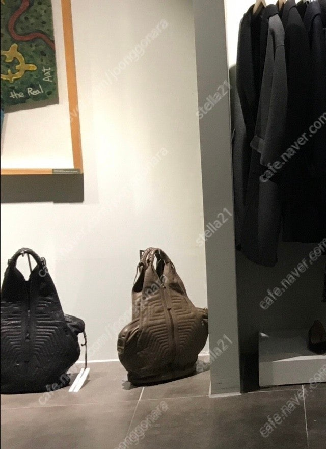 FERRAGAMO정품 페라가모,, 구호, 타임, 마인, 랑방 ,구찌 이미지