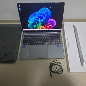 삼성 갤럭시북5프로 16인치 울7,32gb램,512gb,윈11 최고사양 새상품급 노트북 판매 이미지