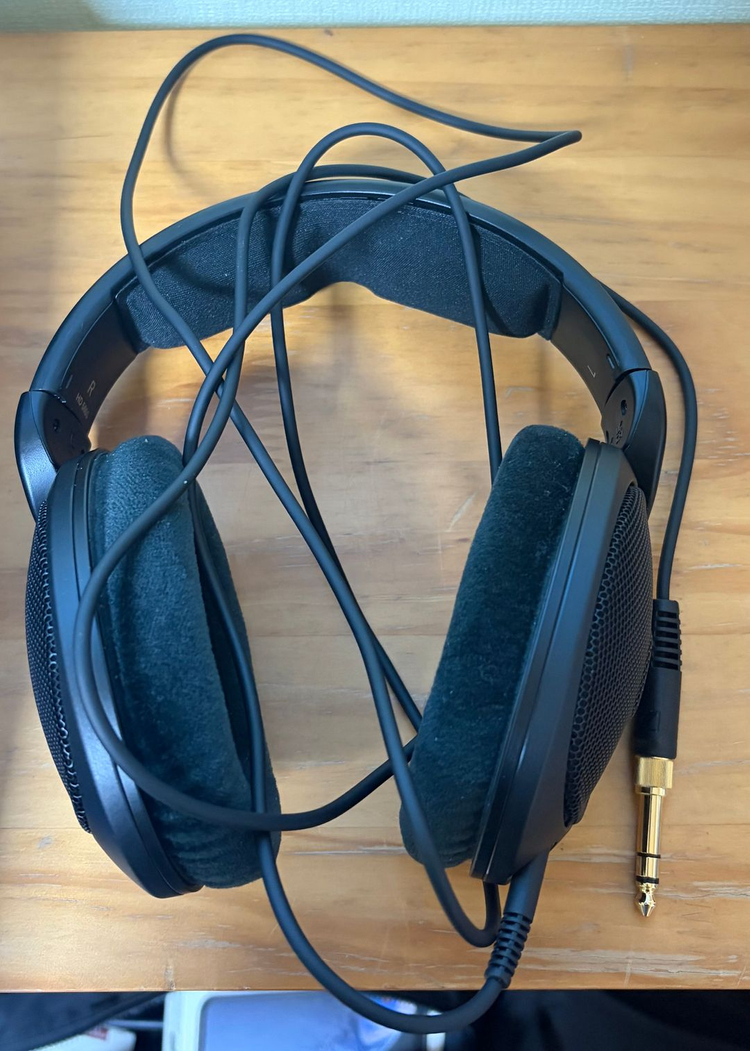 젠하이저 유선 헤드폰 HD 560S 이미지