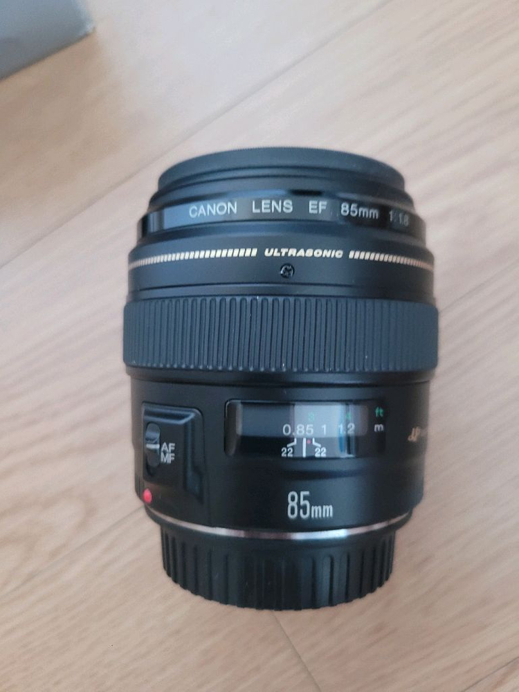 캐논 EF 85mm F1.8 애기 만두 렌즈 이미지