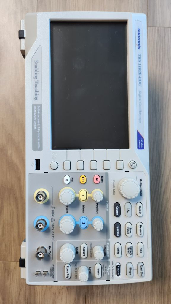 Tektronix 고정밀 디지털 오실로스코프 새제품 이미지