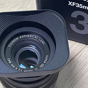 XF 35mm F2 R WR 렌즈 이미지