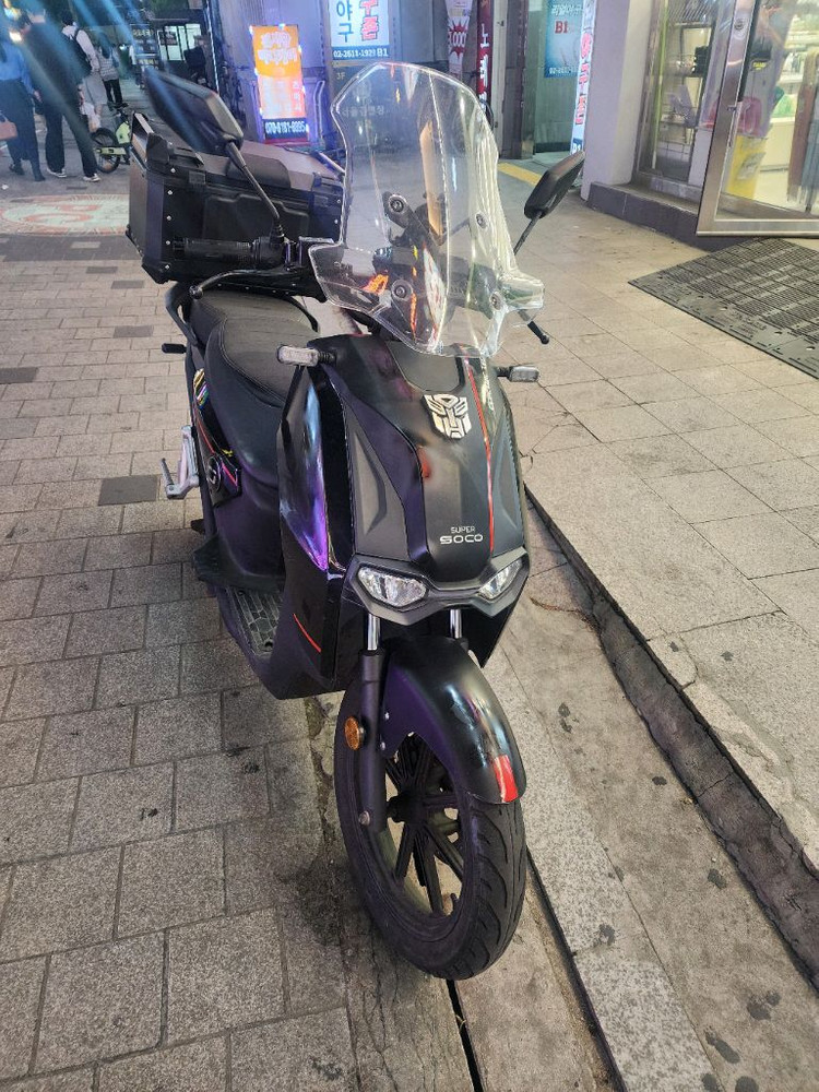 슈퍼쏘코 cpx 블랙 전동스쿠터 이미지