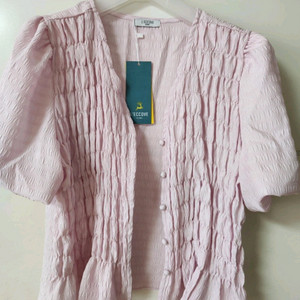 새상품 LECOVE 핑크 프릴 크롭 블라우스, 가디건 이미지