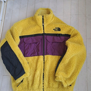 따뜻하고 포근한 노스페이스 뽀글이 자켓 이미지