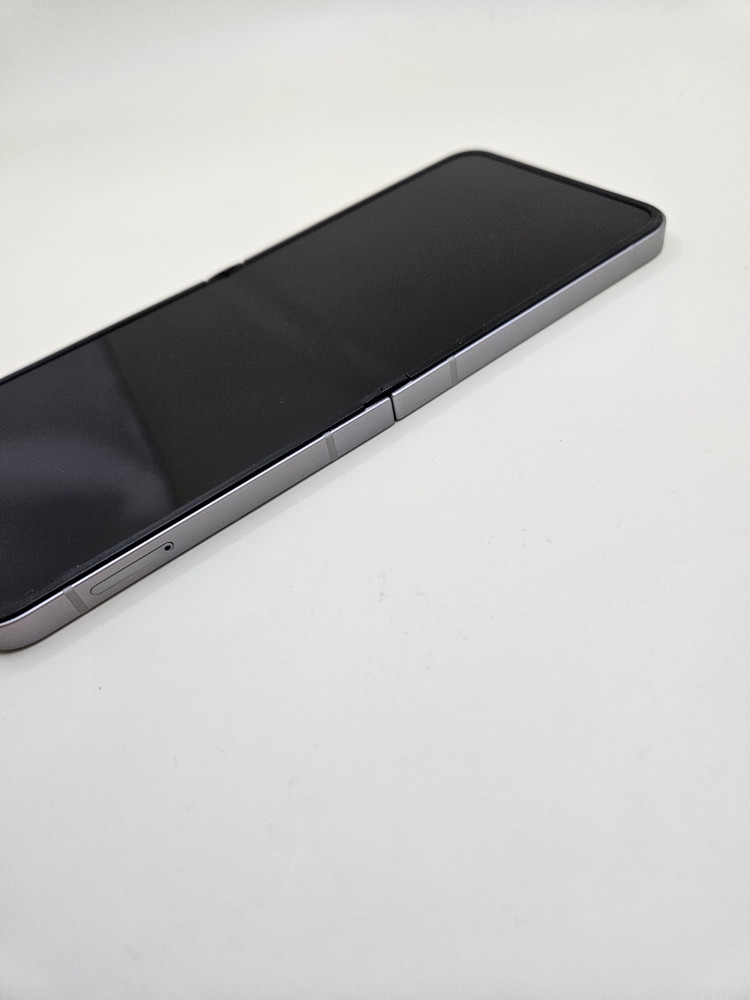 S급 갤럭시Z플립6 정품 정상해지 중고폰 할인가능 이미지