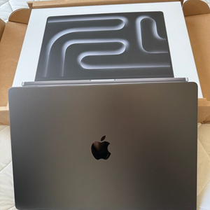 애플 맥북프로 16 M5 Pro (CPU 18코어/GPU 20코어) 24GB 1TB 스페이스 블랙 MGEA4KH/A 이미지