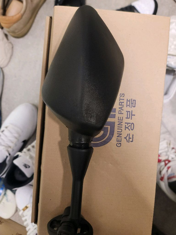 코멧R 사이드미러 좌측 이미지