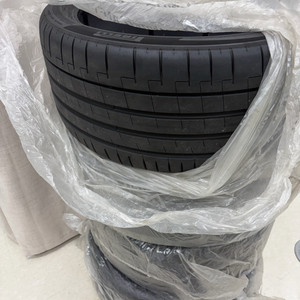 아이오닉 6N 순정 피렐리 타이어 신품금 275 35 20 이미지