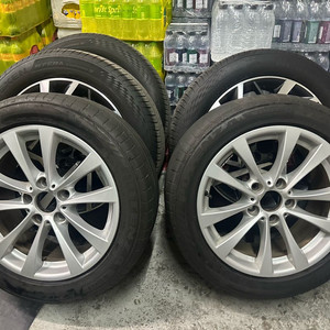 포터2에 장착했었던 bmw 17 정품 휠타이어 팔아요 이미지