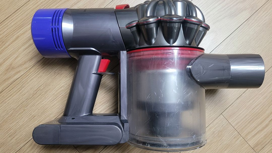 깨끗하게 세척한 다이슨 청소기 V7(19분 연속동작) 이미지