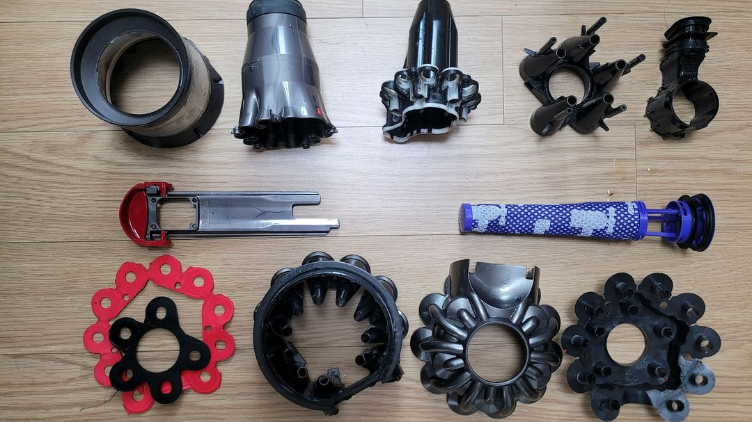 깨끗하게 세척한 다이슨 청소기 V7(19분 연속동작) 이미지