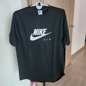 에어맥스 로고 남자면반팔티 L 이미지