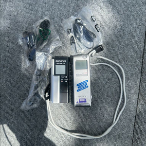[미사용/풀세트] 올림푸스 V-20 및 소니 ICD-MS500 녹음기 2종팝니다 상품 정보• 브랜드/모델명:1.O 이미지