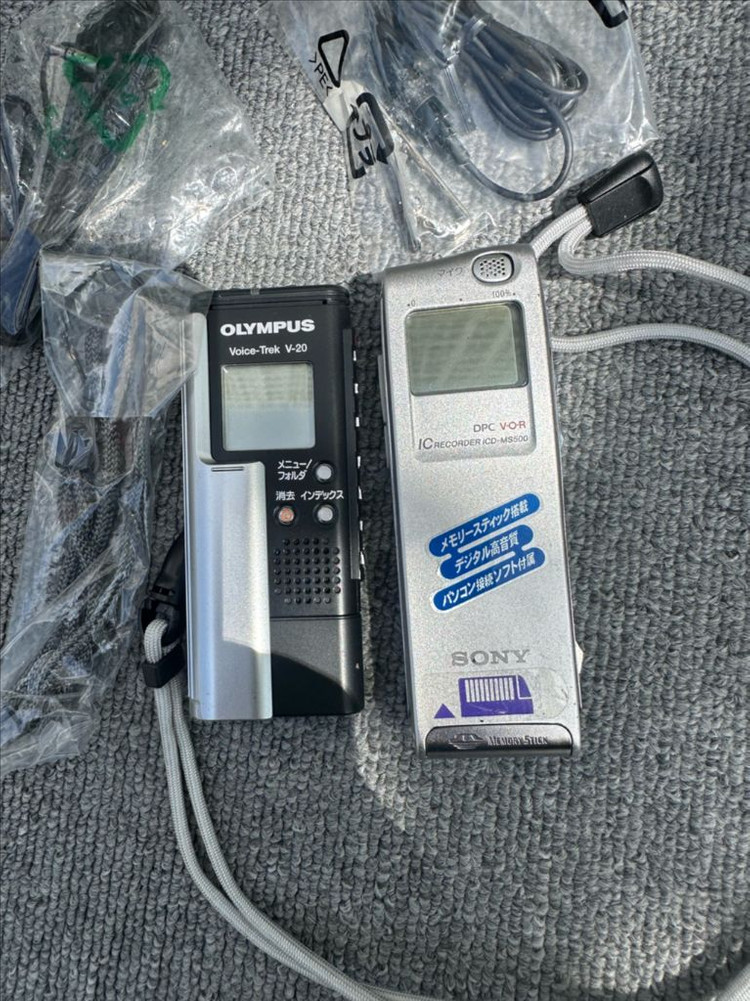 [미사용/풀세트] 올림푸스 V-20 및 소니 ICD-MS500 녹음기 2종팝니다 상품 정보• 브랜드/모델명:1.O 이미지