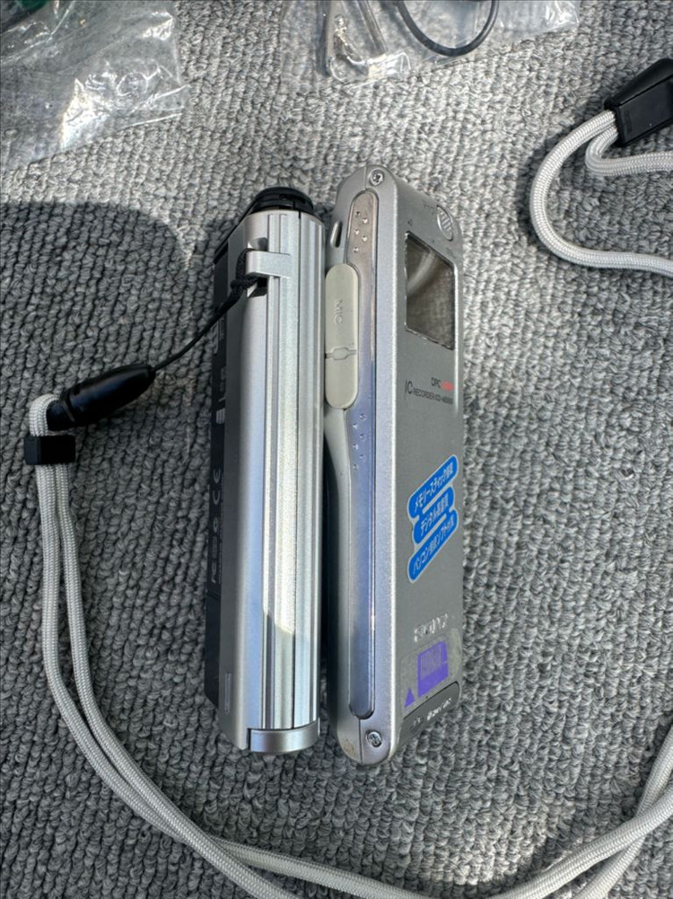 [미사용/풀세트] 올림푸스 V-20 및 소니 ICD-MS500 녹음기 2종팝니다 상품 정보• 브랜드/모델명:1.O 이미지